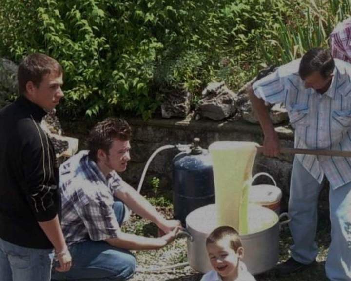 Un service traiteur spécialiste de l’aligot et des truffades à Saint-Amans-des-Cots
