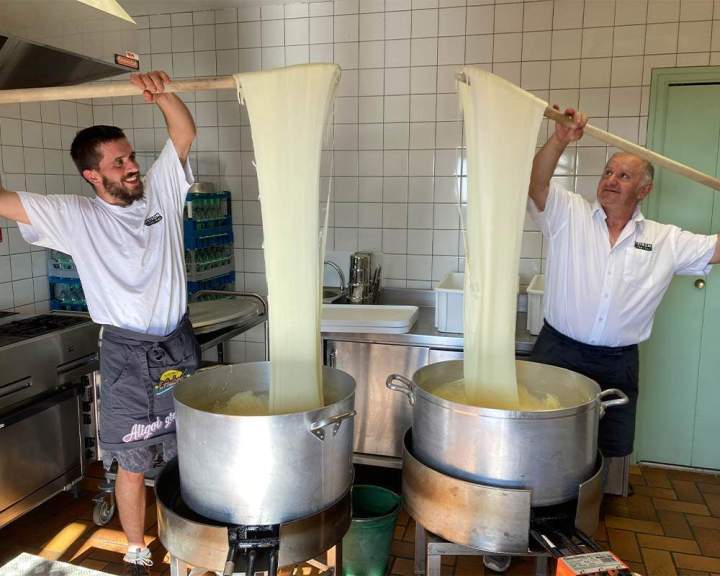 Traiteur spécialiste aligot Saint-Amans-des-Cots